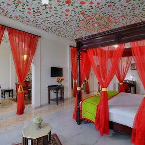 Superior King Suite